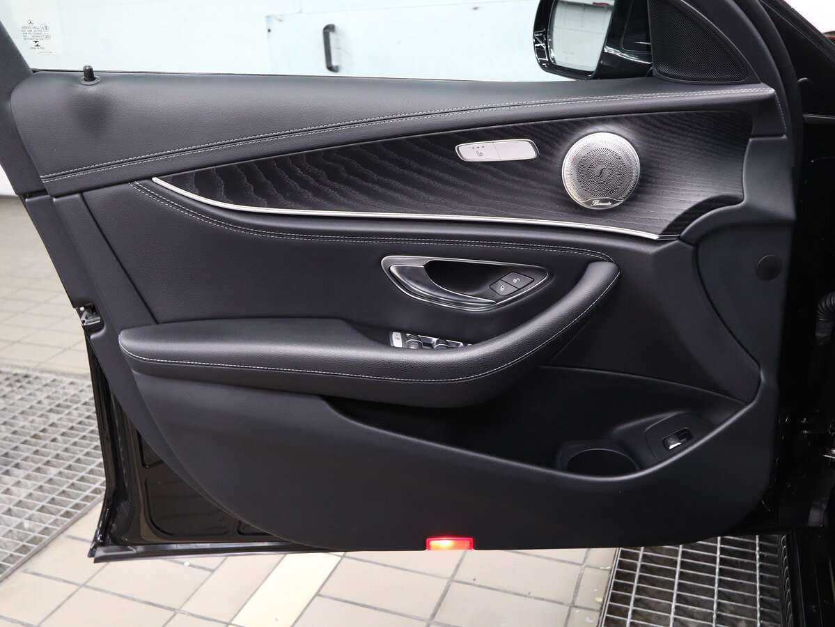 Mercedes-Benz E-Класс с пробегом — 2021 год. Фото: #4