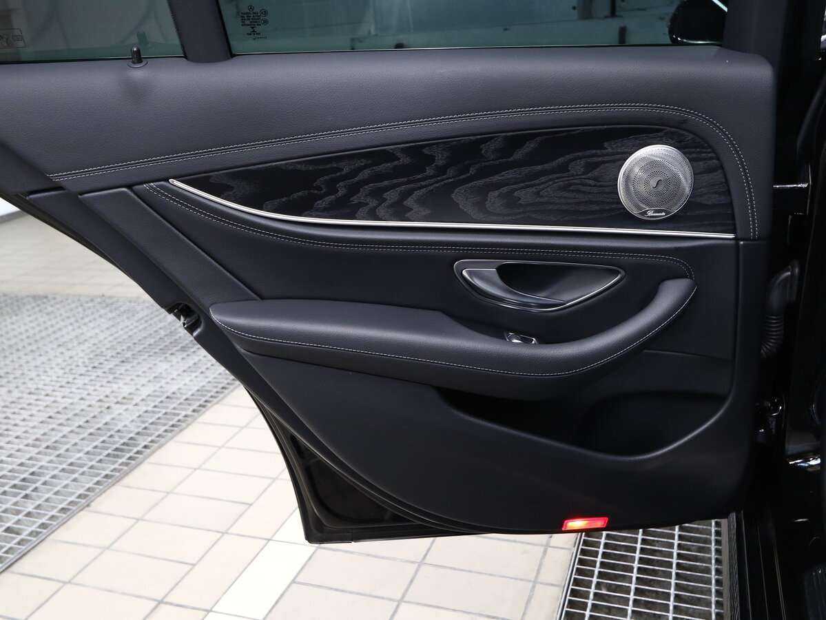 Mercedes-Benz E-Класс с пробегом — 2021 год. Фото: #8