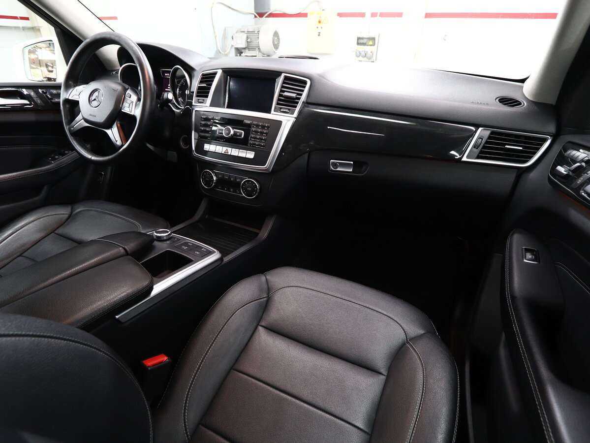 Mercedes-Benz M-Класс с пробегом — 2015 год. Фото: #13