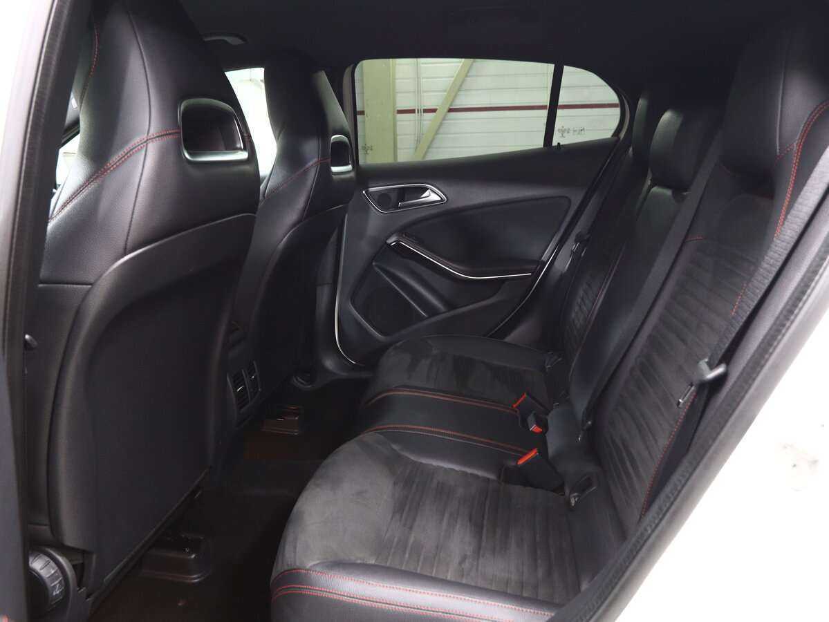 Mercedes-Benz GLA с пробегом — 2016 год. Фото: #11