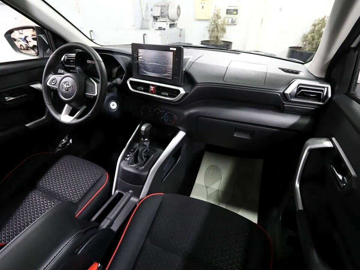 Toyota Raize с пробегом — 2023 год. Фото: #15