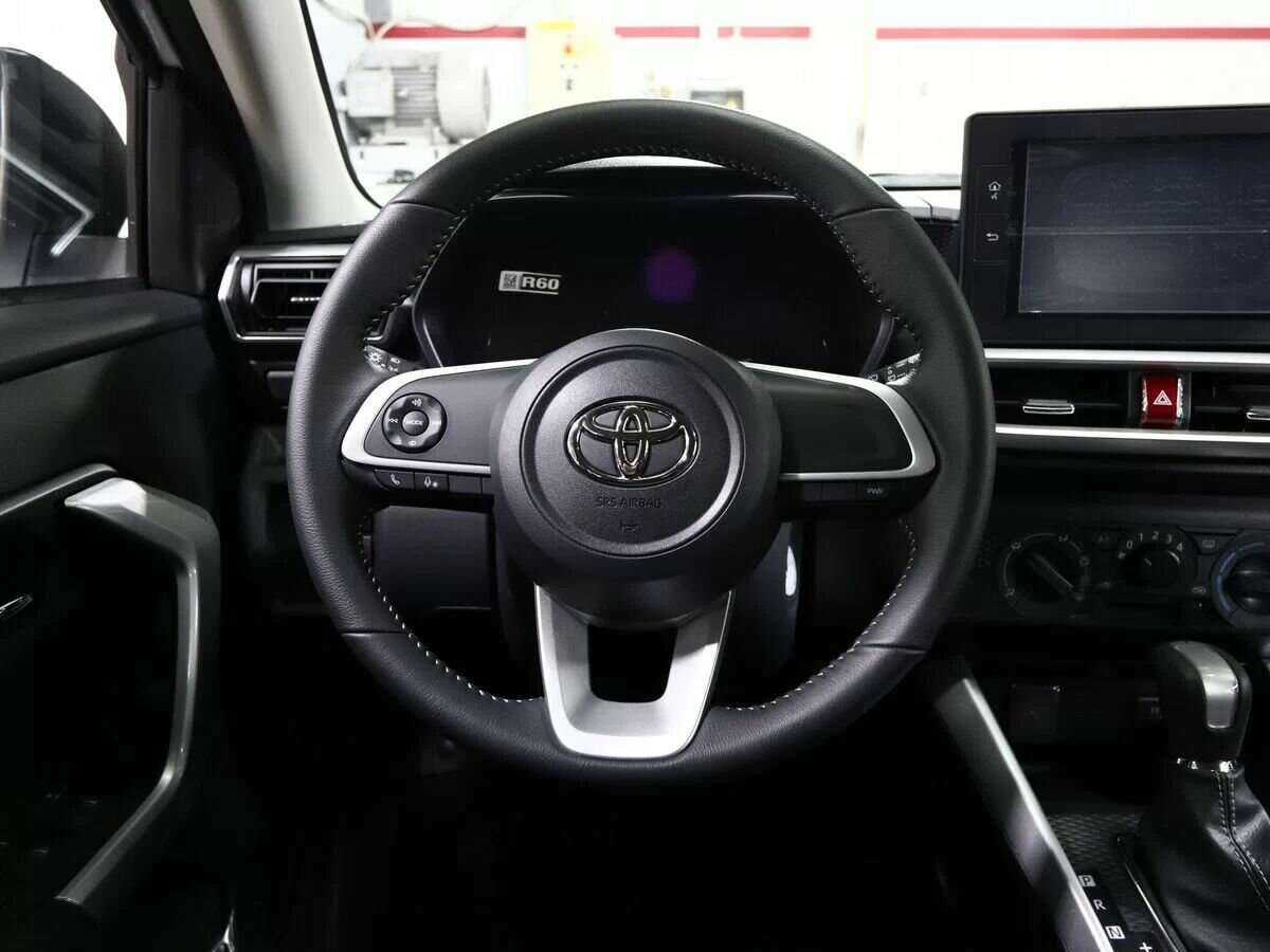 Toyota Raize с пробегом — 2023 год. Фото: #17