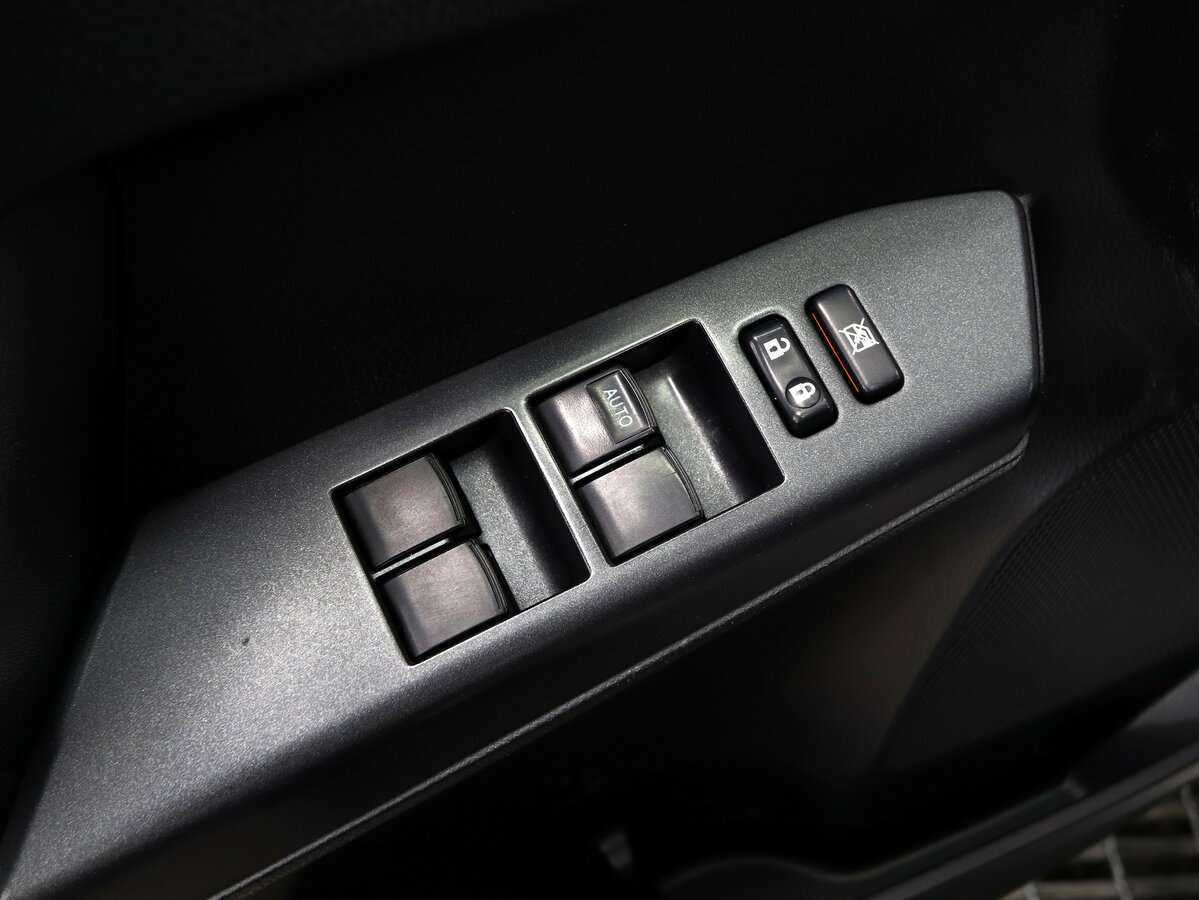 Toyota RAV4 с пробегом — 2017 год. Фото: #12