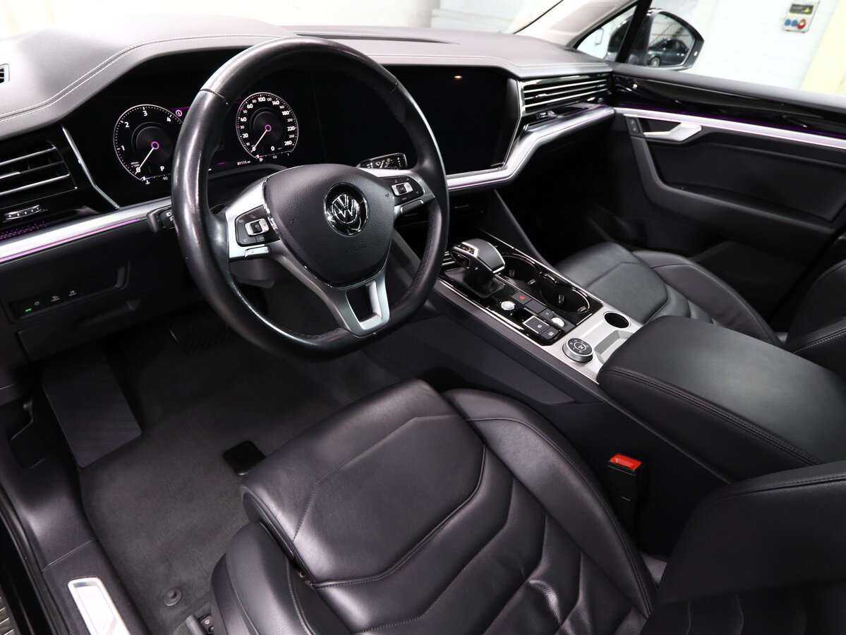 Volkswagen Touareg с пробегом — 2018 год. Фото: #9