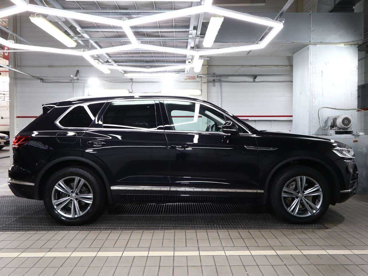 Volkswagen Touareg с пробегом — 2018 год. Фото: #13
