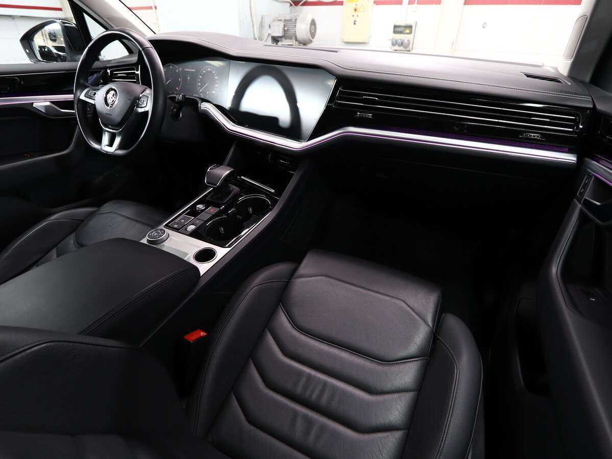 Volkswagen Touareg с пробегом — 2018 год. Фото: #16