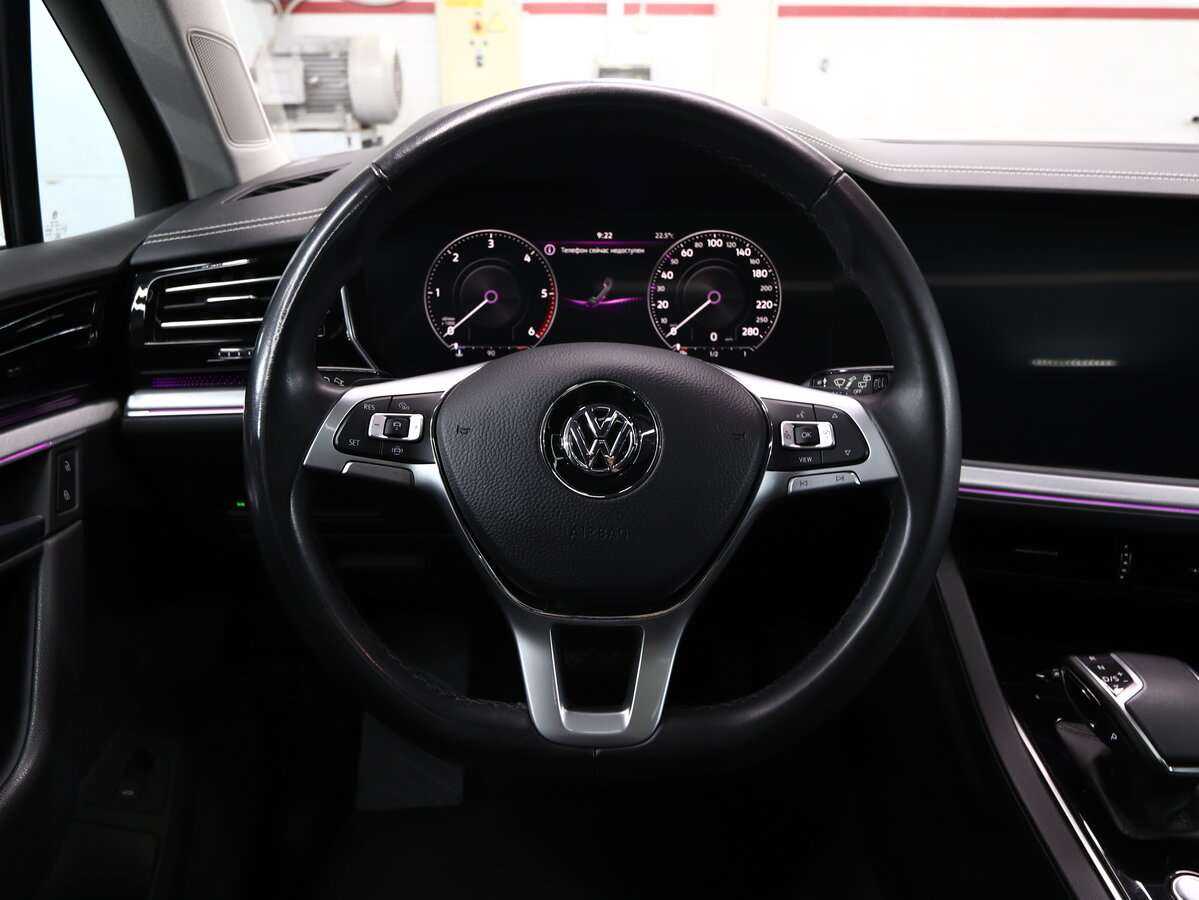 Volkswagen Touareg с пробегом — 2018 год. Фото: #18