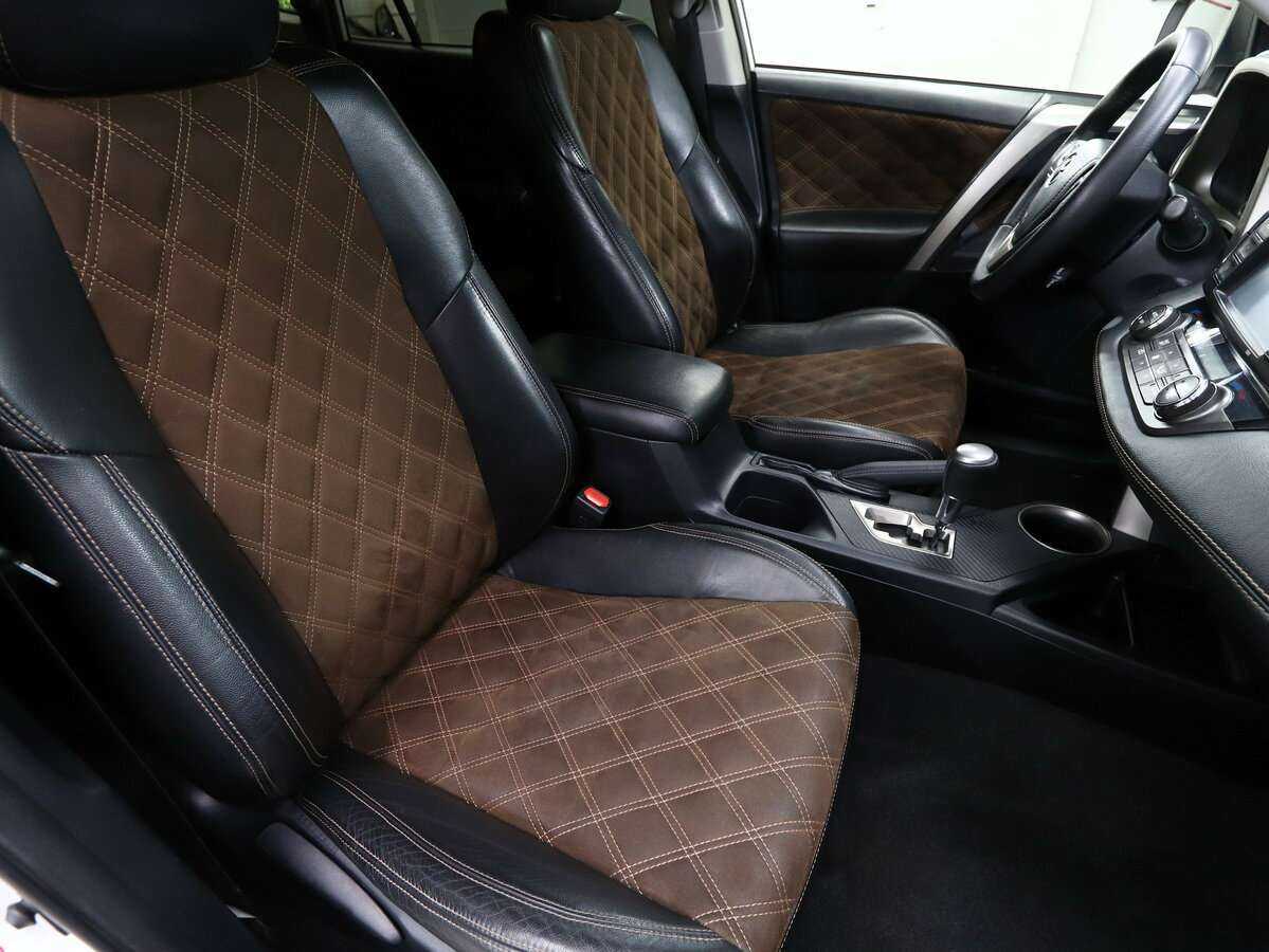 Toyota RAV4 с пробегом — 2014 год. Фото: #10