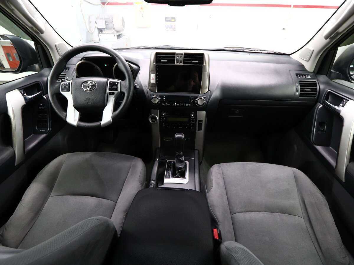 Toyota Land Cruiser Prado с пробегом — 2013 год. Фото: #9