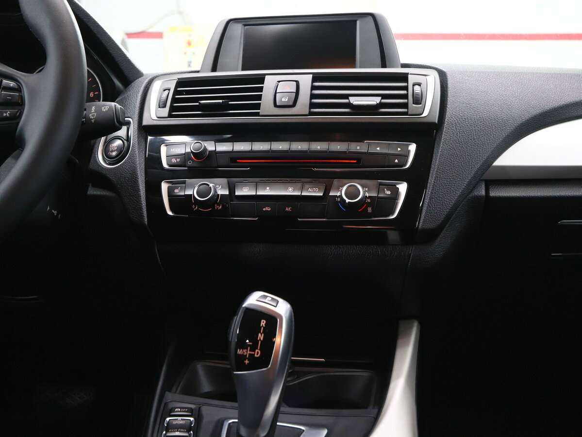 BMW 1 серии с пробегом — 2016 год. Фото: #19