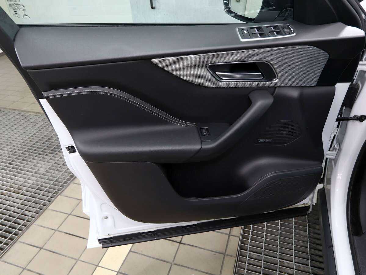 Jaguar F-Pace с пробегом — 2017 год. Фото: #7