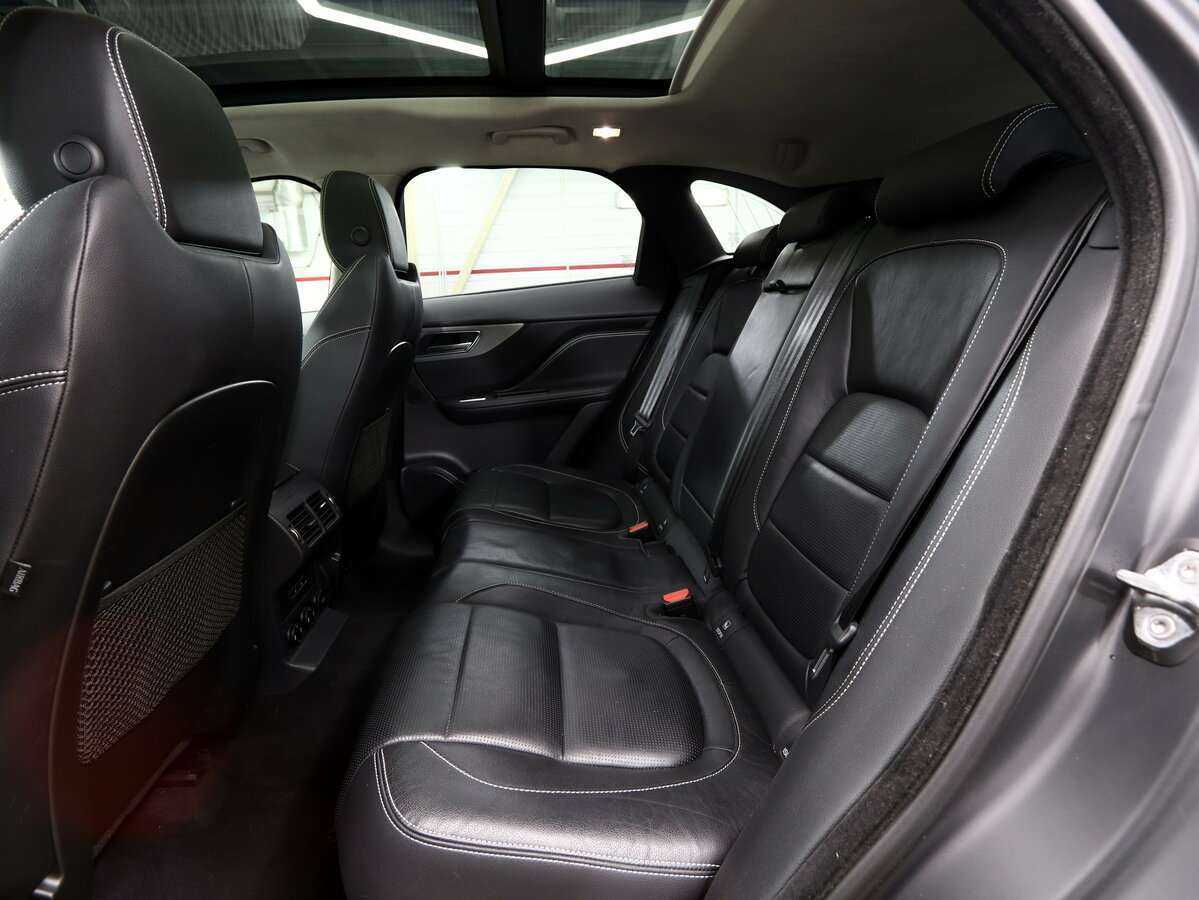 Jaguar F-Pace с пробегом — 2017 год. Фото: #9