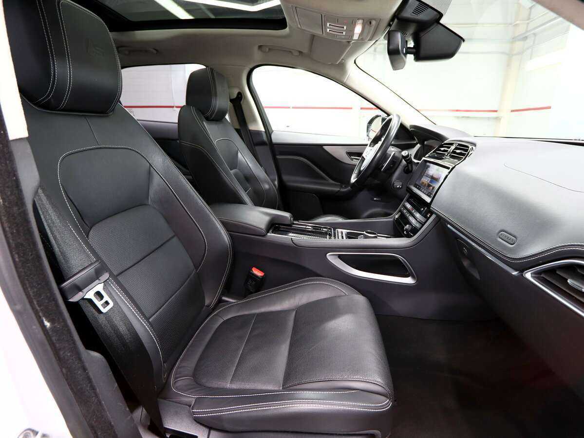 Jaguar F-Pace с пробегом — 2017 год. Фото: #12