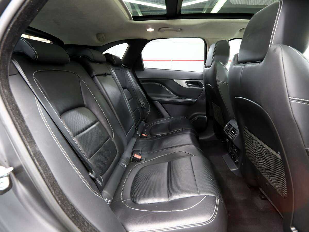 Jaguar F-Pace с пробегом — 2017 год. Фото: #13