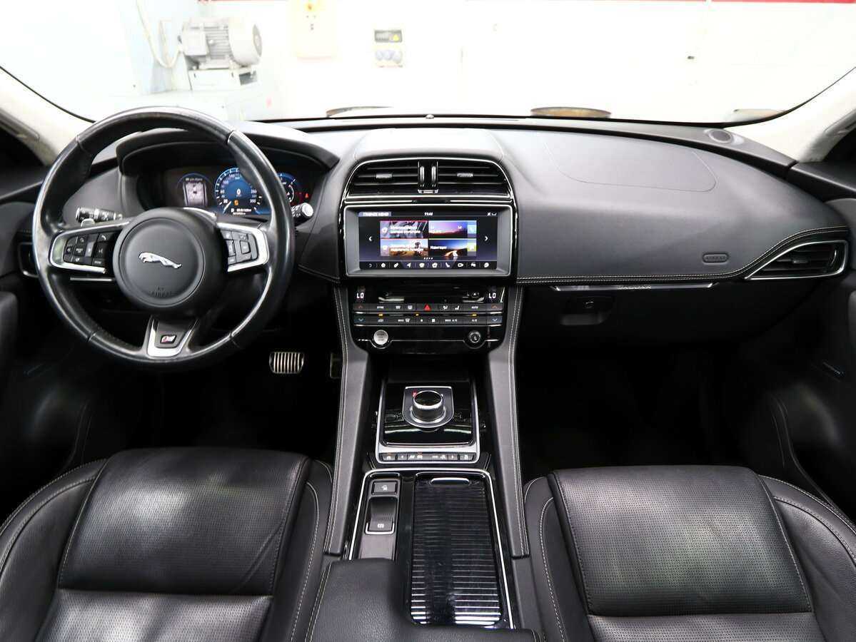 Jaguar F-Pace с пробегом — 2017 год. Фото: #14