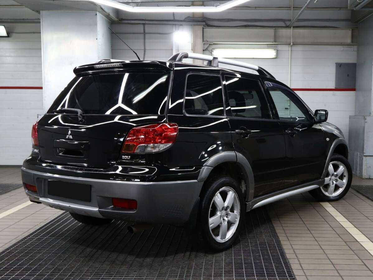Mitsubishi Outlander с пробегом — 2005 год. Фото: #1