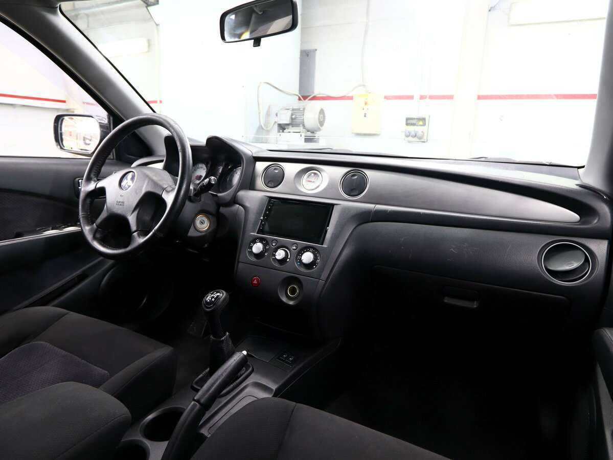 Mitsubishi Outlander с пробегом — 2005 год. Фото: #15
