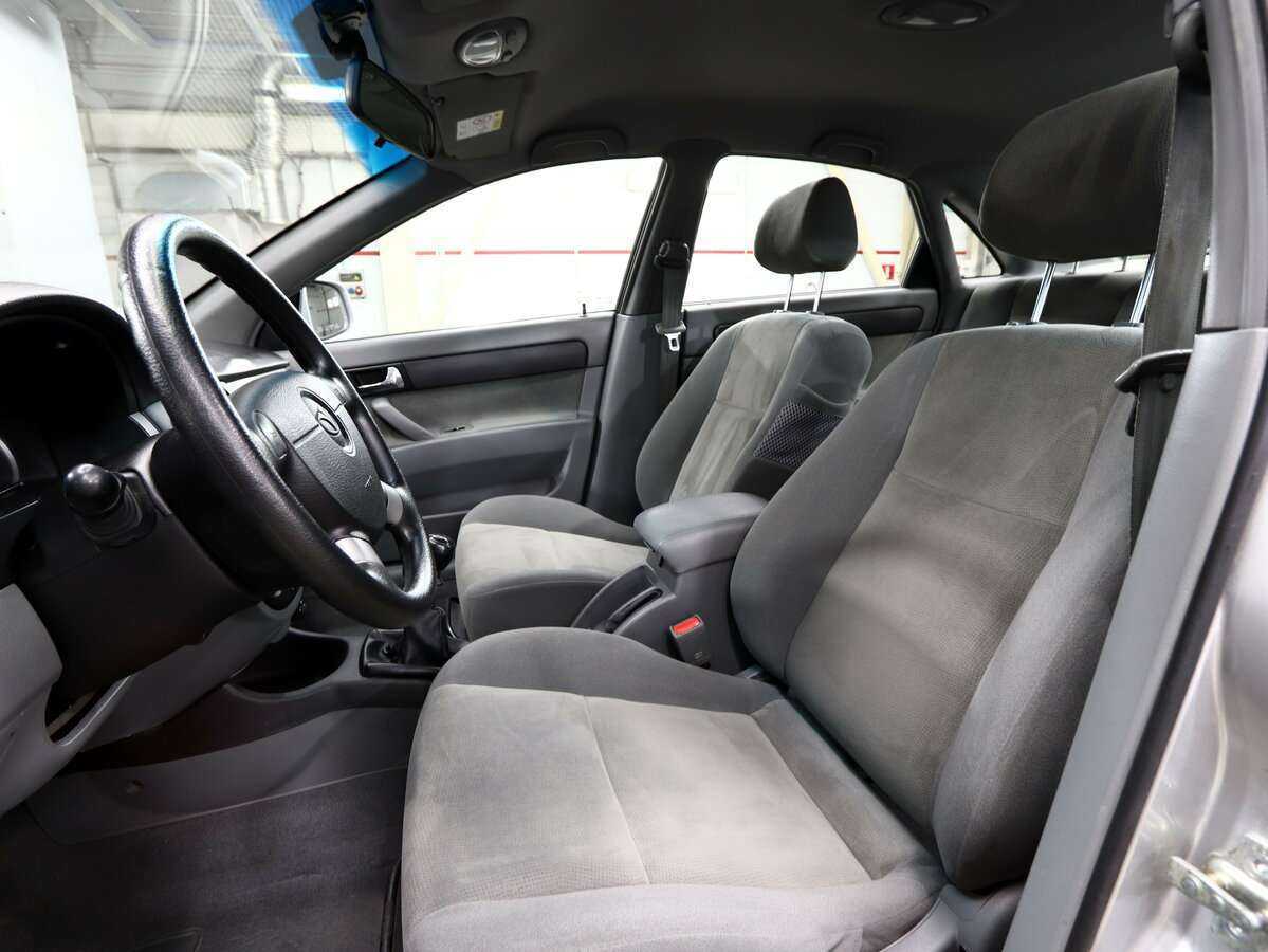 Daewoo Gentra с пробегом — 2013 год. Фото: #5