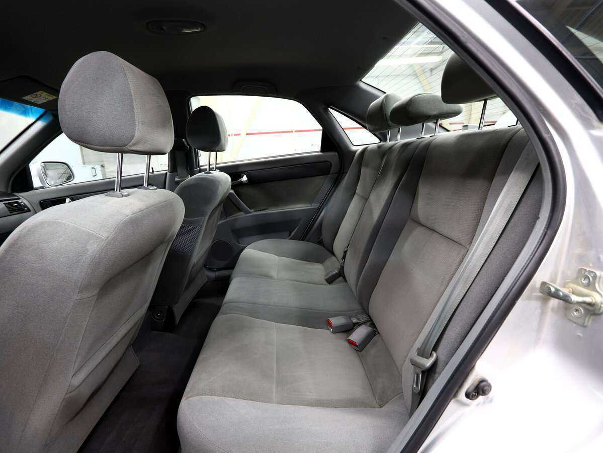 Daewoo Gentra с пробегом — 2013 год. Фото: #9