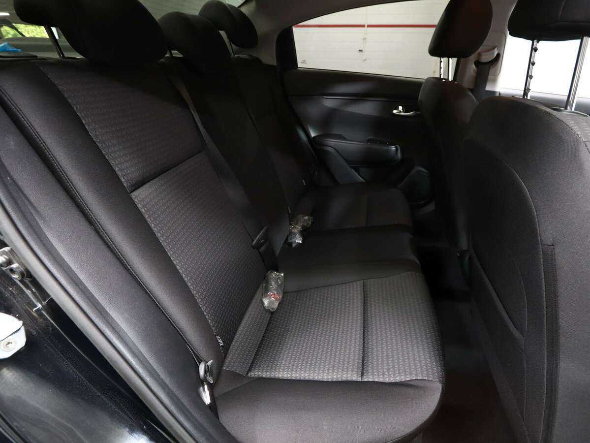 Kia Rio с пробегом — 2021 год. Фото: #11