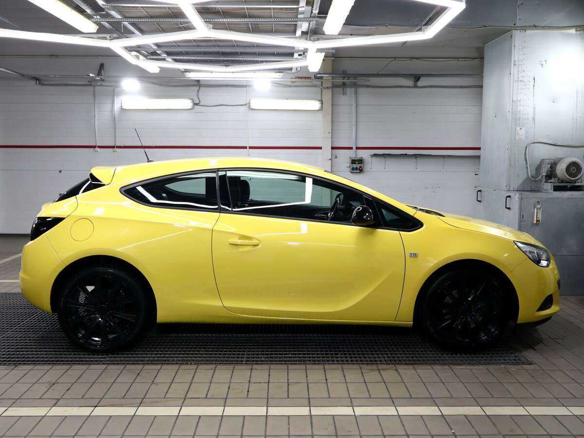 Opel Astra с пробегом — 2014 год. Фото: #2