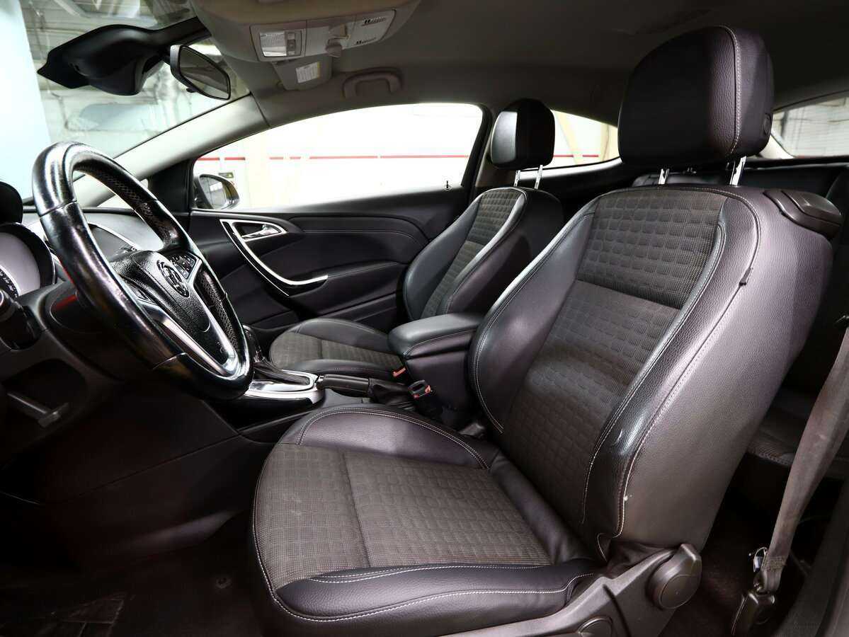 Opel Astra с пробегом — 2014 год. Фото: #8