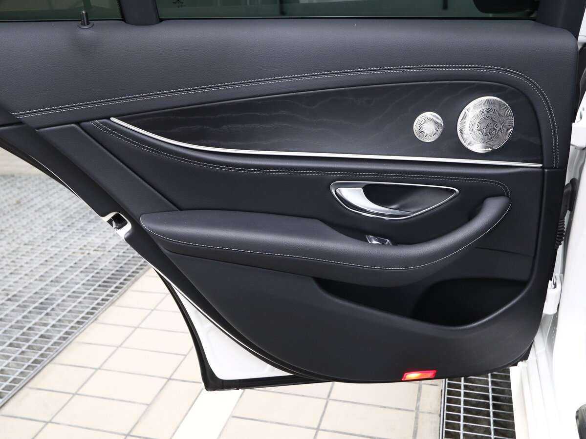 Mercedes-Benz E-Класс с пробегом — 2021 год. Фото: #8