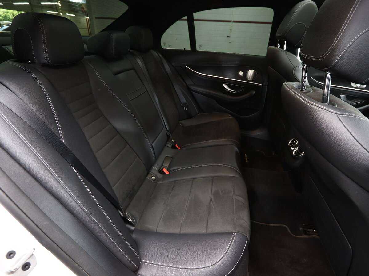 Mercedes-Benz E-Класс с пробегом — 2021 год. Фото: #12