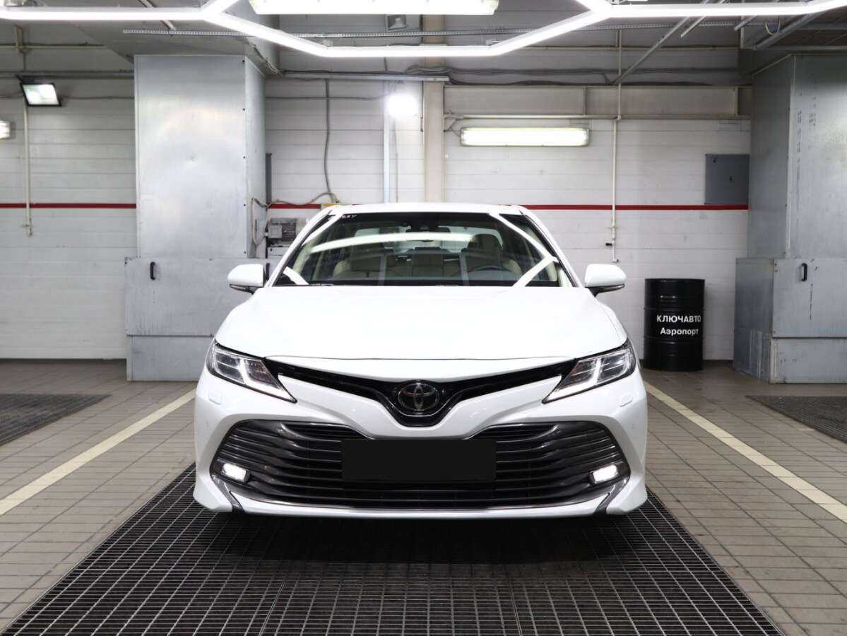 Toyota Camry с пробегом — 2021 год. Фото: #2