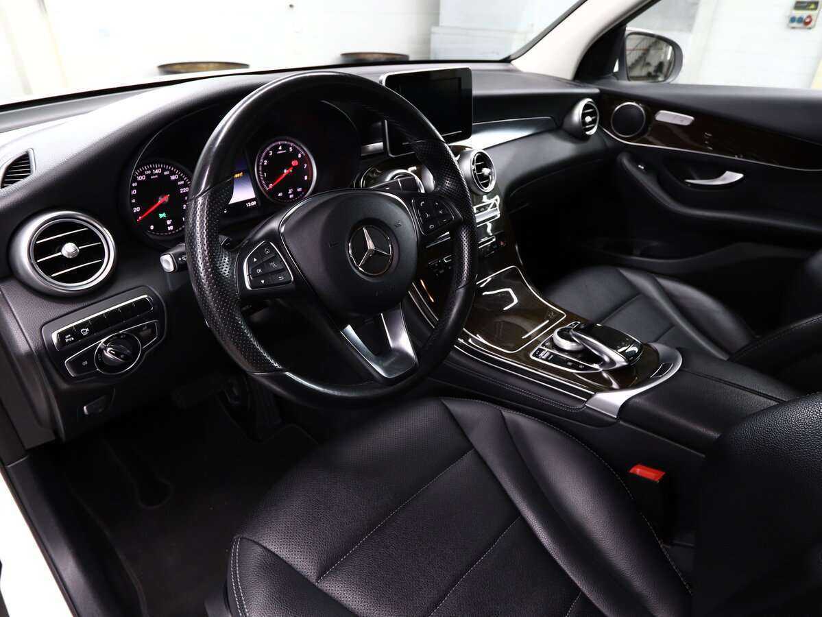 Mercedes-Benz GLC с пробегом — 2015 год. Фото: #6