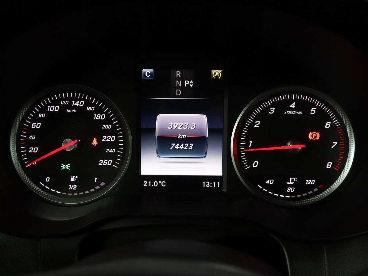 Mercedes-Benz GLC с пробегом — 2015 год. Фото: #10