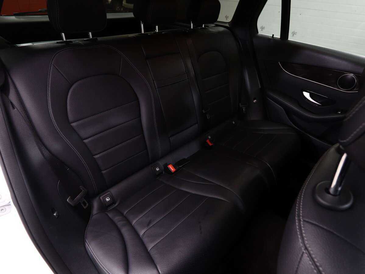 Mercedes-Benz GLC с пробегом — 2015 год. Фото: #12