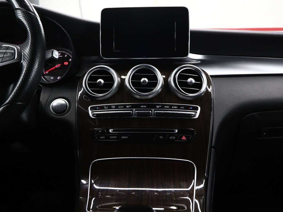 Mercedes-Benz GLC с пробегом — 2015 год. Фото: #16