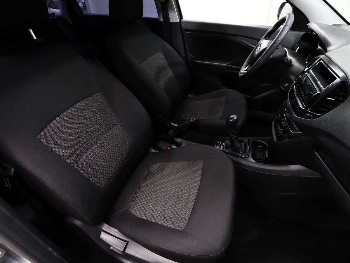 Lada (ВАЗ) Vesta с пробегом — 2018 год. Фото: #8