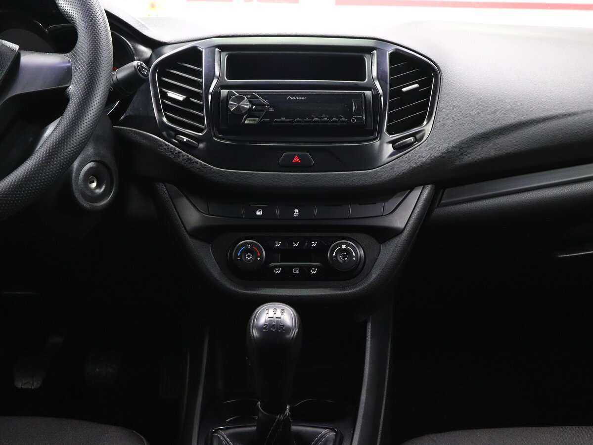 Lada (ВАЗ) Vesta с пробегом — 2018 год. Фото: #14