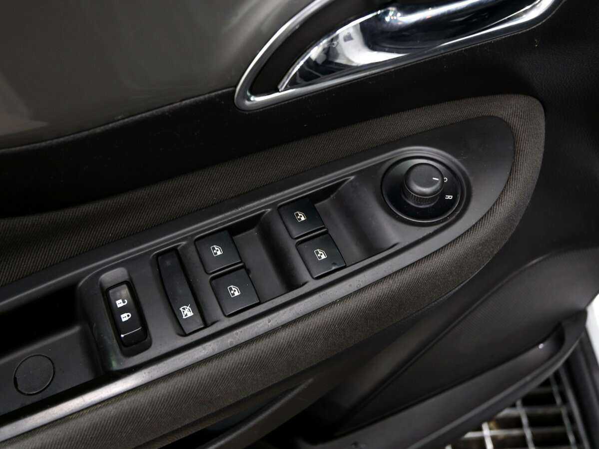 Opel Mokka с пробегом — 2013 год. Фото: #15