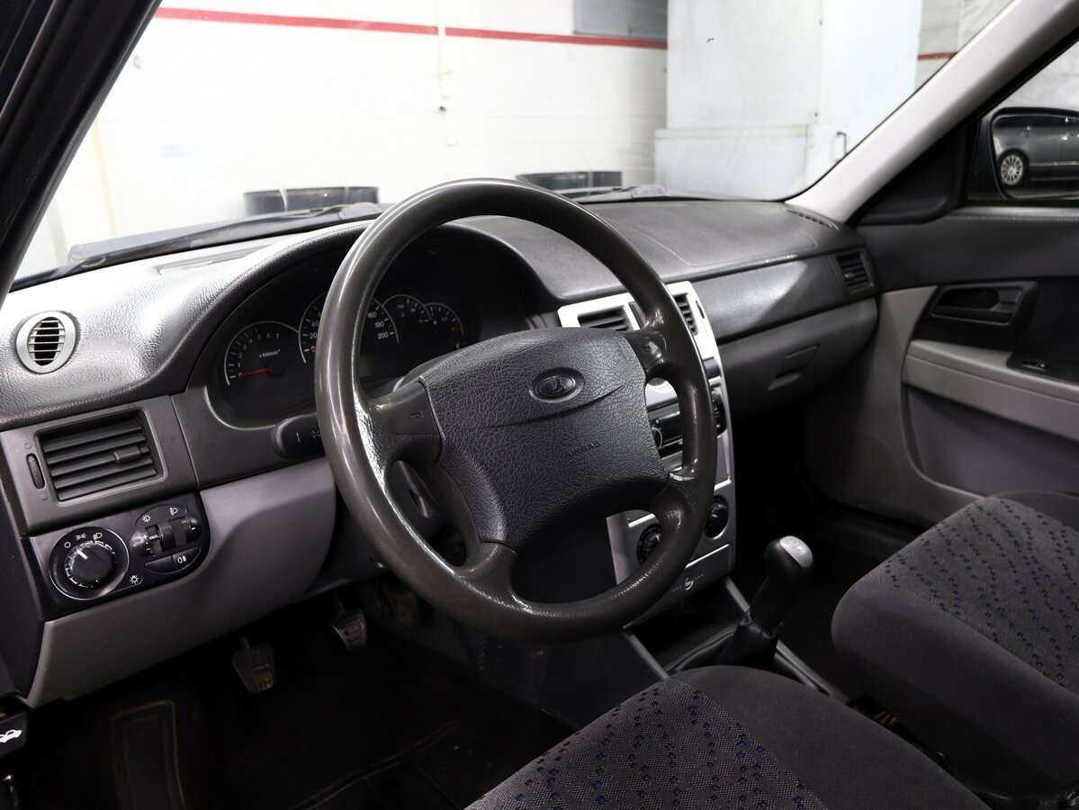 Lada (ВАЗ) Priora с пробегом — 2008 год. Фото: #6