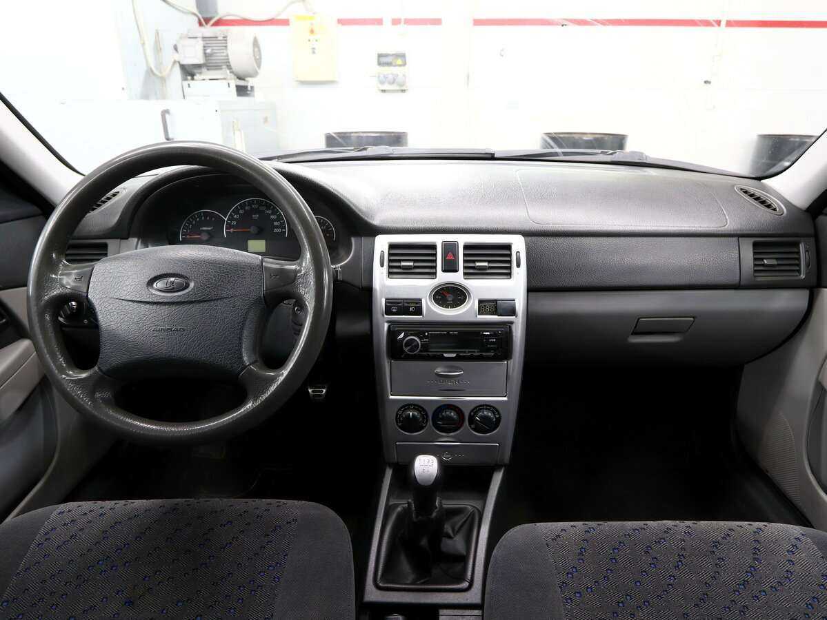 Lada (ВАЗ) Priora с пробегом — 2008 год. Фото: #14