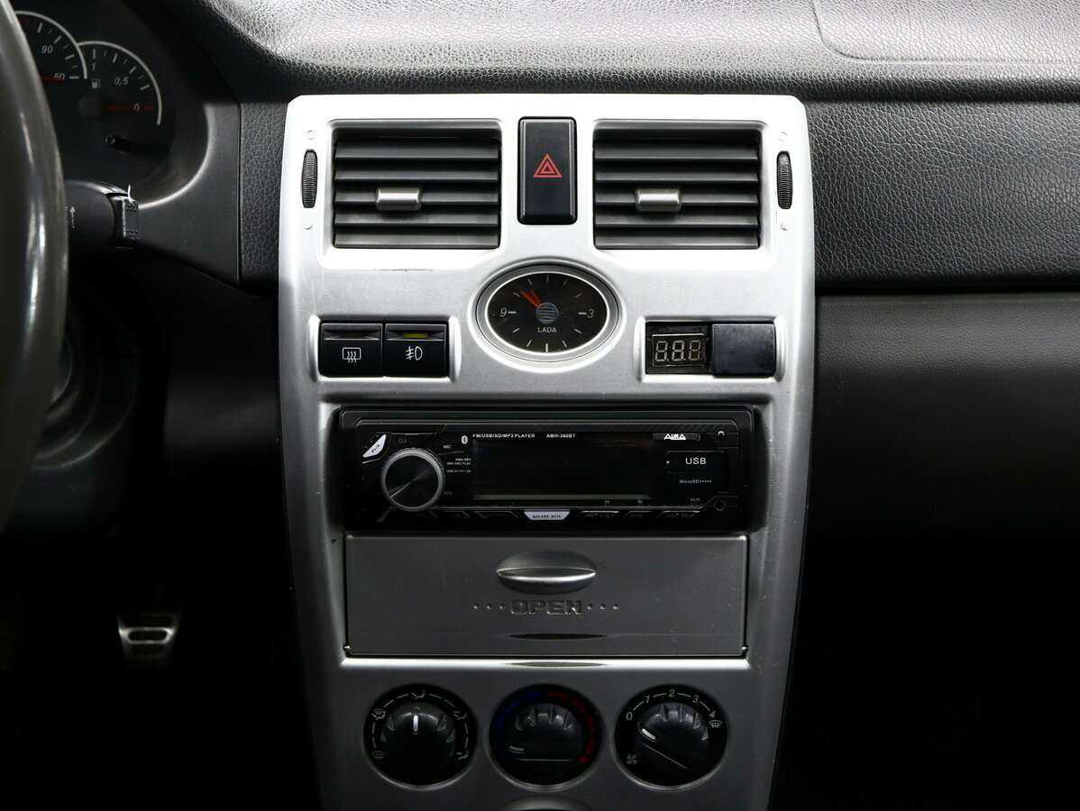 Lada (ВАЗ) Priora с пробегом — 2008 год. Фото: #17
