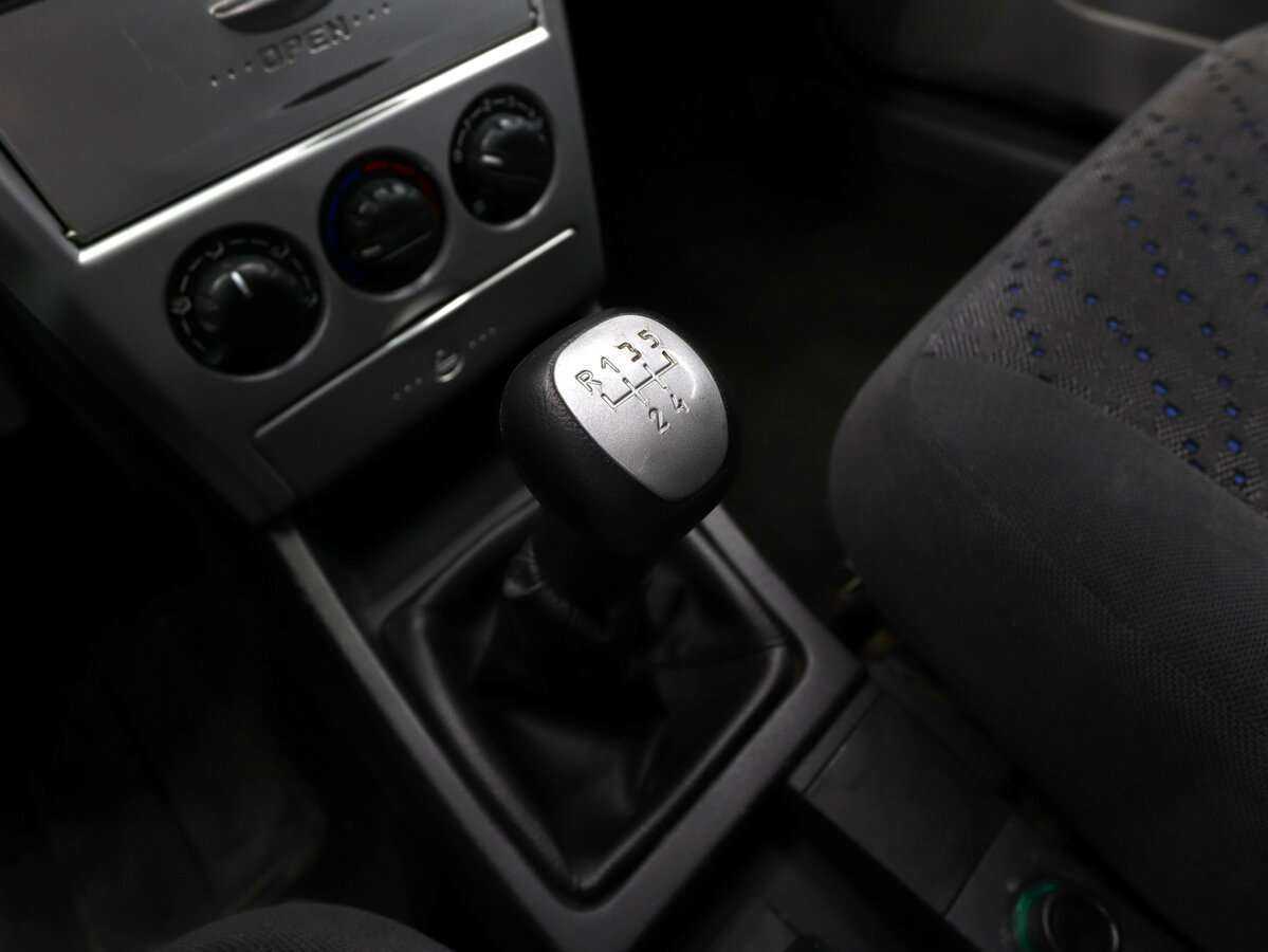 Lada (ВАЗ) Priora с пробегом — 2008 год. Фото: #18