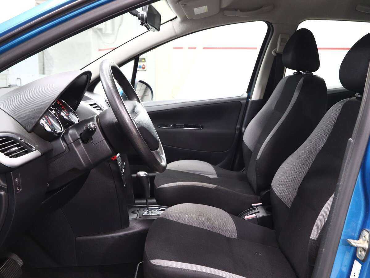 Peugeot 207 с пробегом — 2007 год. Фото: #6