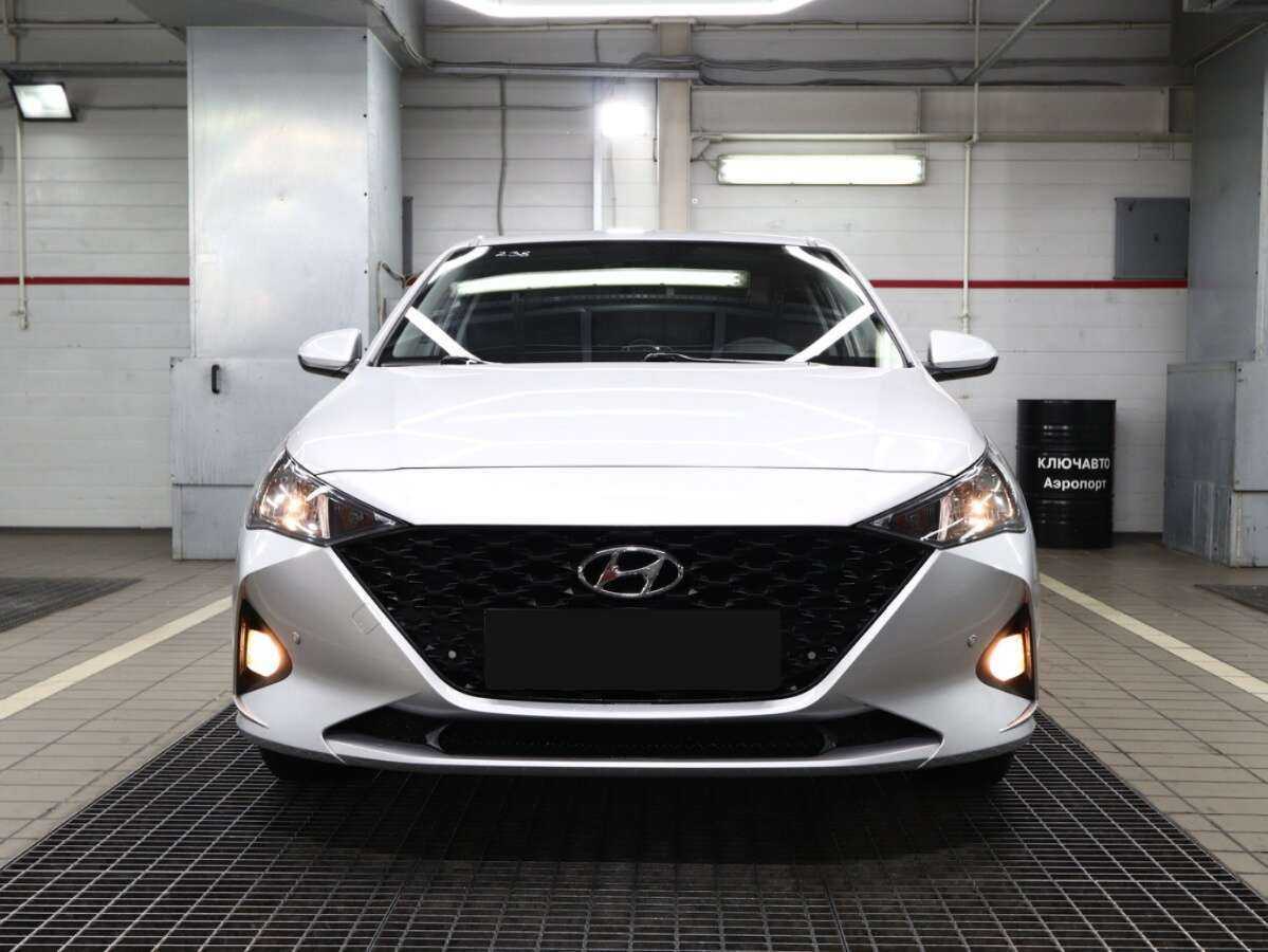 Hyundai Solaris с пробегом — 2021 год. Фото: #1