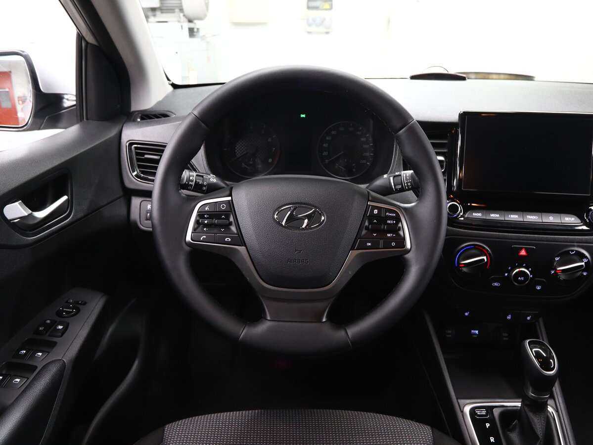 Hyundai Solaris с пробегом — 2021 год. Фото: #10