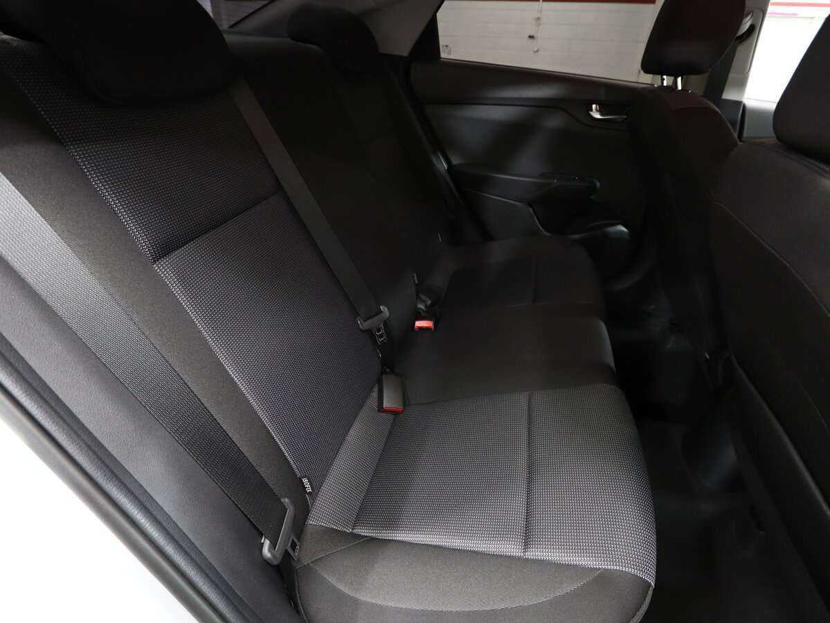 Hyundai Solaris с пробегом — 2021 год. Фото: #16