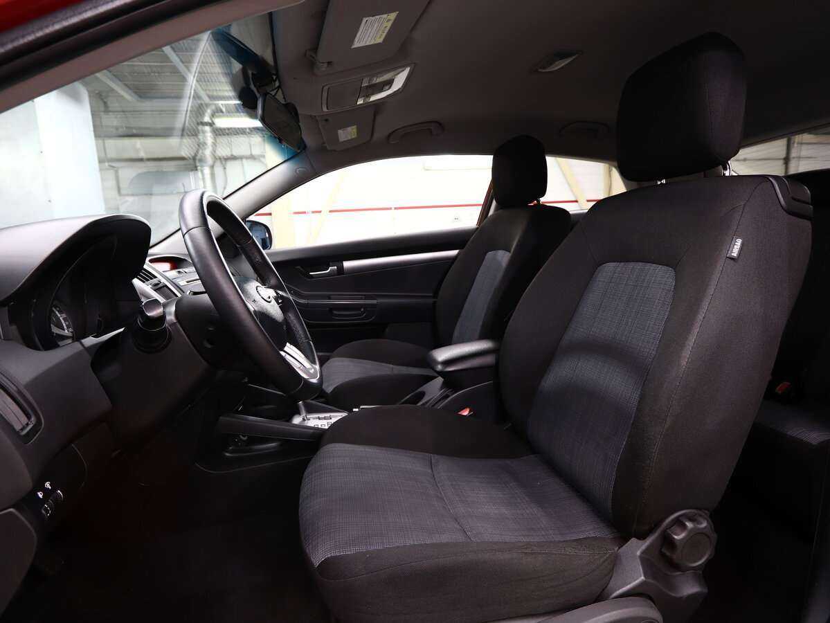 Kia Ceed с пробегом — 2010 год. Фото: #6