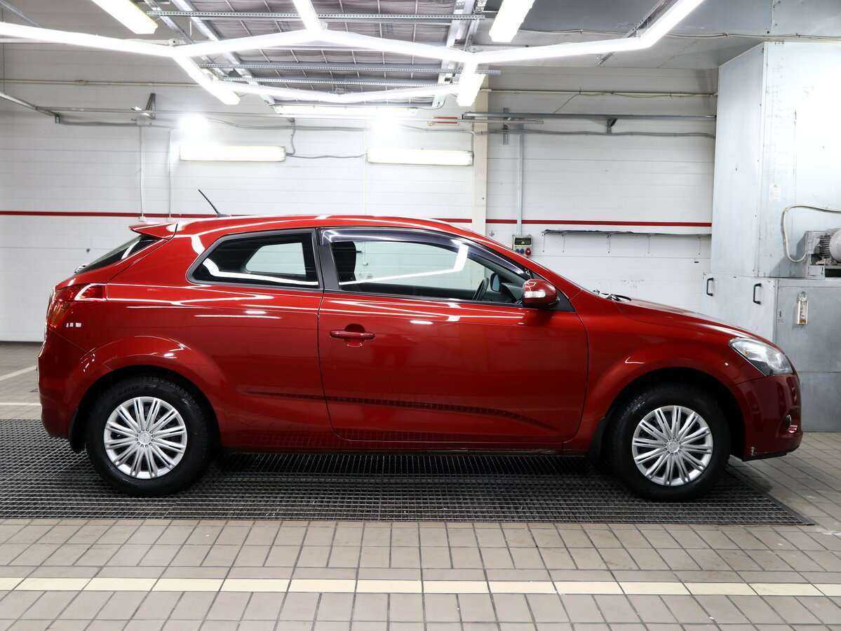 Kia Ceed с пробегом — 2010 год. Фото: #10