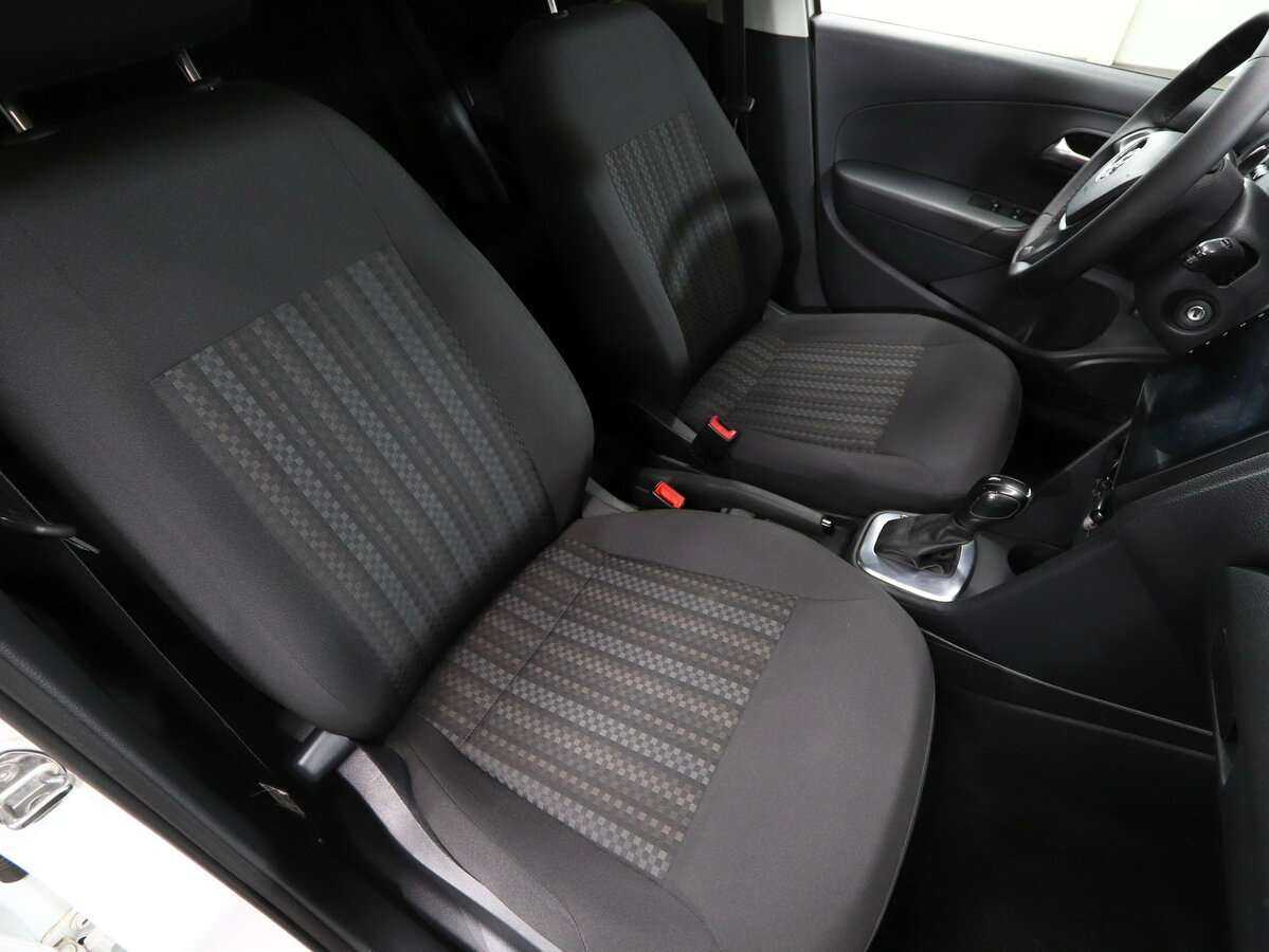 Volkswagen Polo с пробегом — 2017 год. Фото: #7