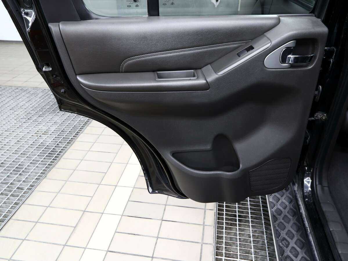 Nissan Pathfinder с пробегом — 2012 год. Фото: #16