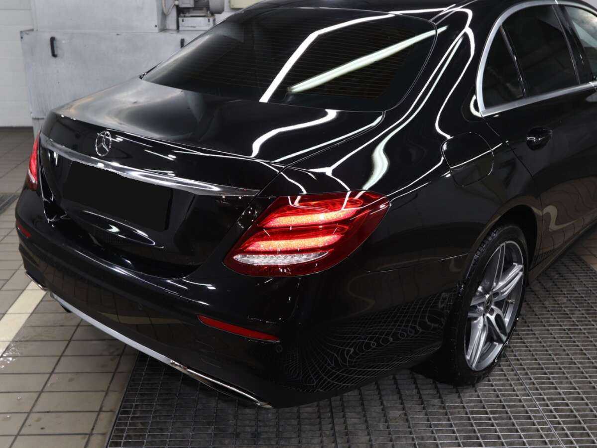 Mercedes-Benz E-Класс с пробегом — 2019 год. Фото: #3
