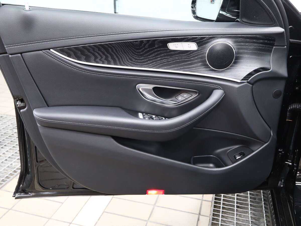 Mercedes-Benz E-Класс с пробегом — 2019 год. Фото: #15